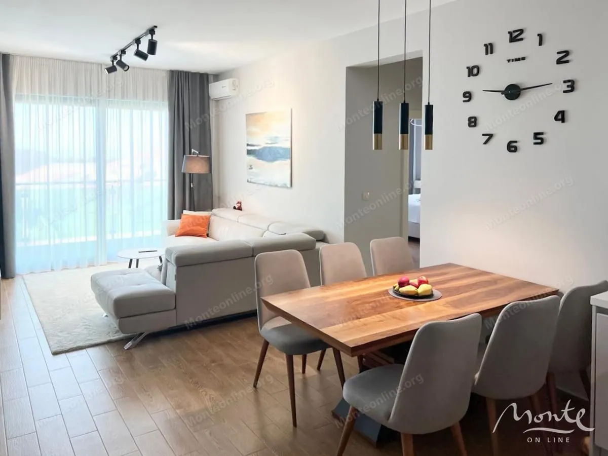 Sale, two bedroom apartment, 81m², Bečići, Budva