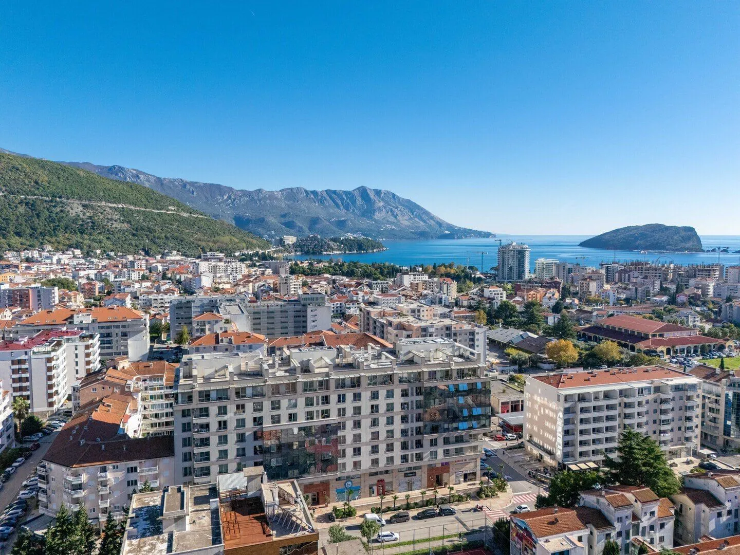 Prodaja, dvosoban stan, 90m², Rozino, Budva