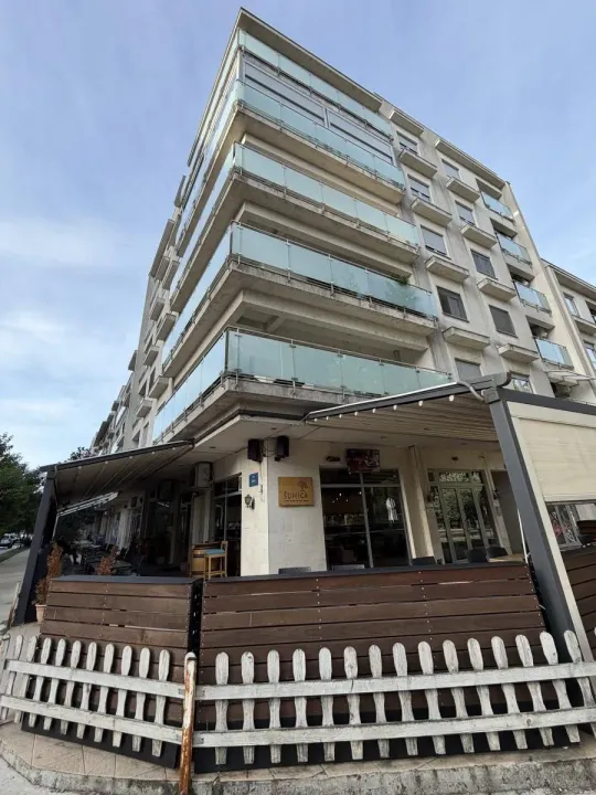 Rent, office space, 198m², Tološka šuma, Podgorica