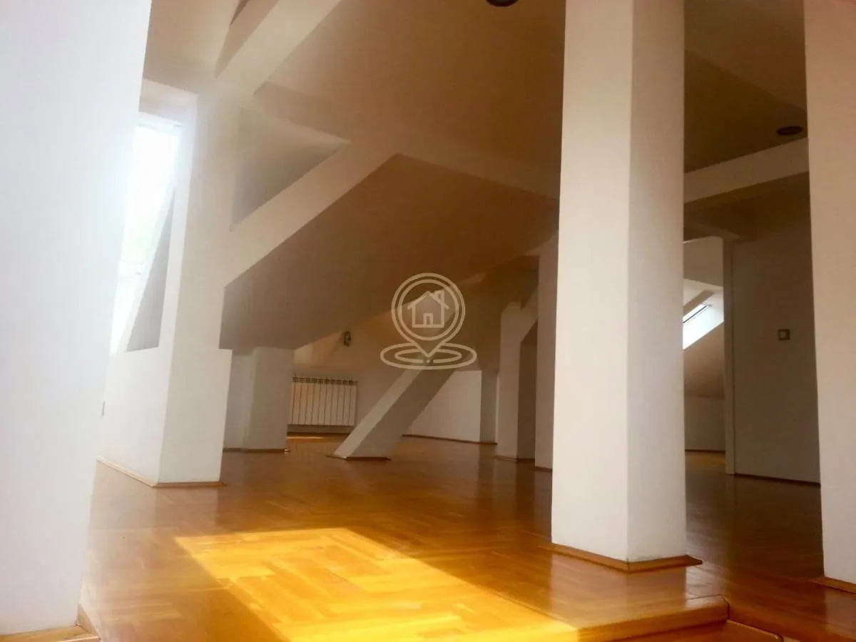 Rent, house, 170m², Savski Venac, Beograd