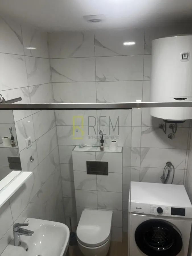 Prodaja, jednosoban stan, 43m², Stari Aerodrom, Podgorica