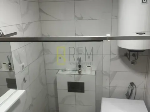 Prodaja, jednosoban stan, 43m², Stari Aerodrom, Podgorica - image 7