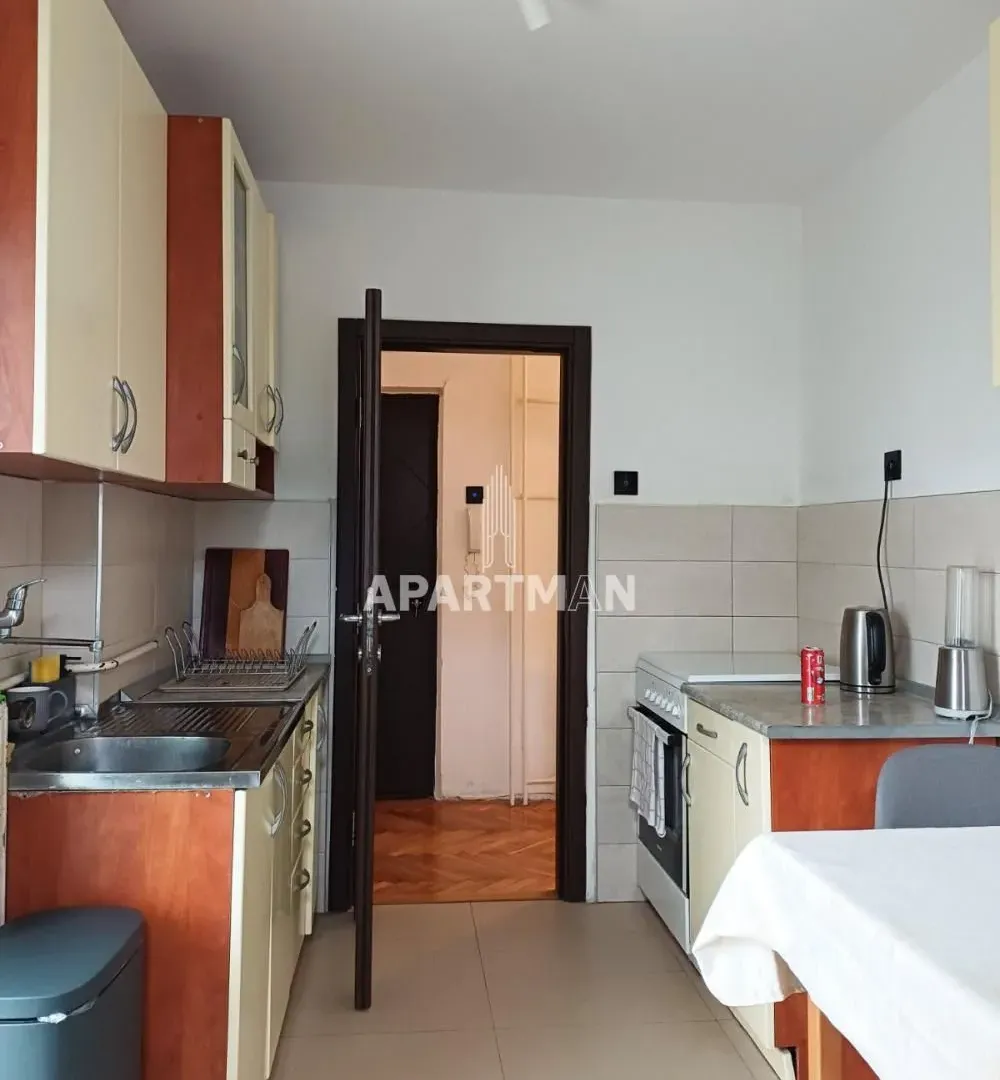 Prodaja, trosoban stan, 68m², Stari Grad, Beograd