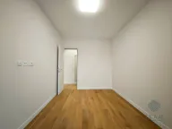 Izdavanje, poslovni prostor, 70m², Central Point, Podgorica - image 6