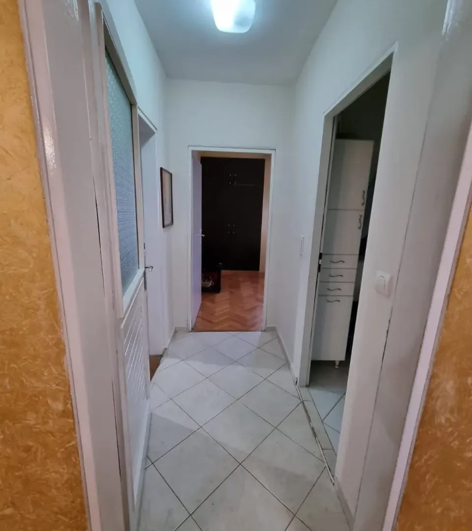 Izdavanje, dvosoban stan, 68m², Zabjelo, Podgorica