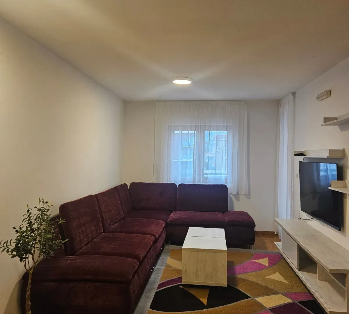 Rent, one bedroom apartment, 43m², Tološka šuma, Podgorica