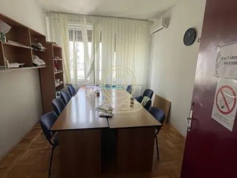 Rent, office space, 500m², Stari Grad, Beograd - image 15