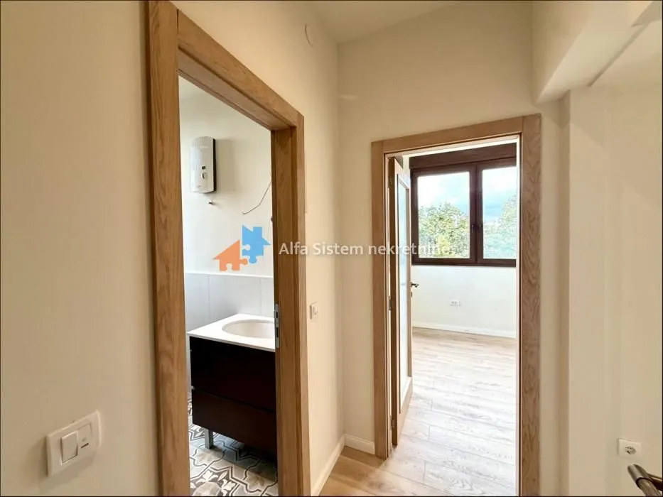 Izdavanje, četvorosoban stan, 123m², Senjak, Beograd