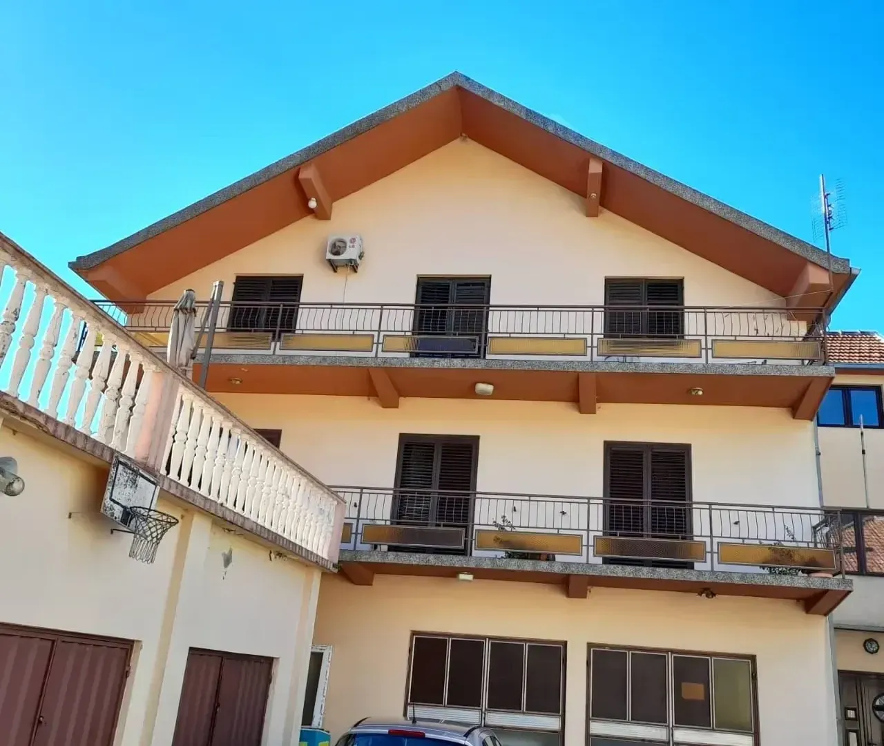 Sale, house, 307m², Kotor, Crna Gora
