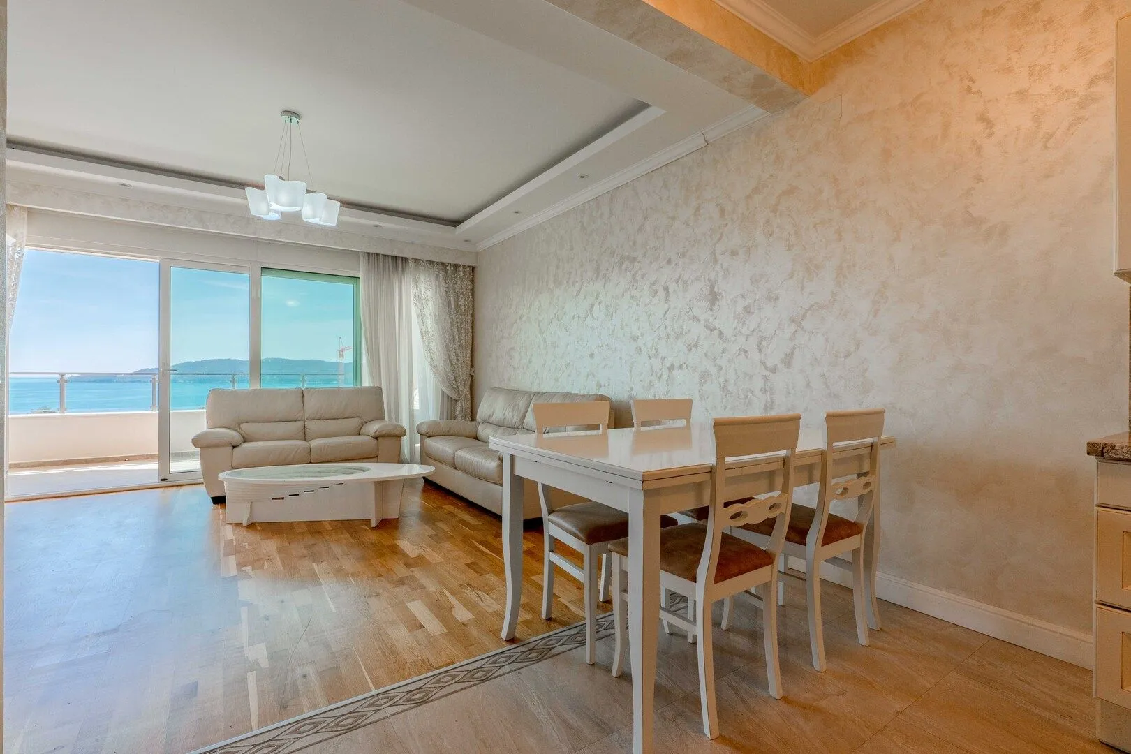 Prodaja, trosoban stan, 115m², Bečići, Budva