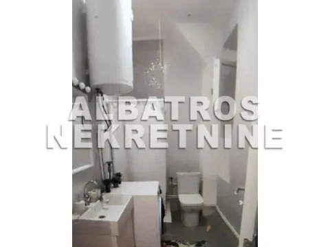 Izdavanje, trosoban stan, 60m², Vračar Centar, Vračar Sve Podlokacije - image 3