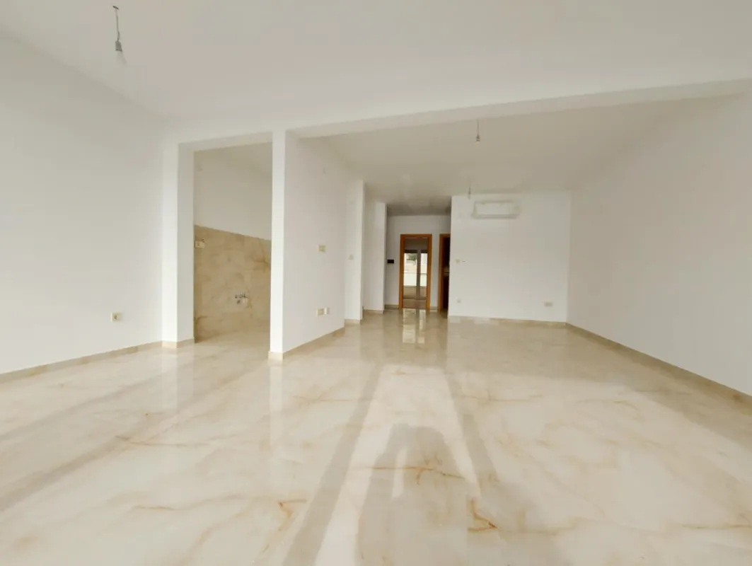 Prodaja, dvosoban stan, 91m², Baošići, Herceg Novi