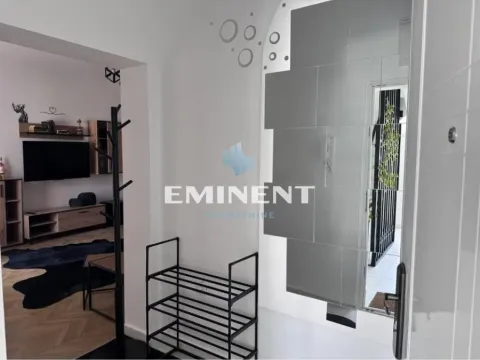 Izdavanje, trosoban stan, 79m², Savski Venac, Beograd - image 14