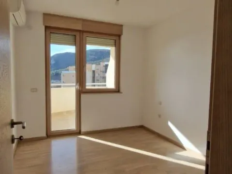 Sale, one bedroom apartment, 53m², Bečići, Budva - image 5