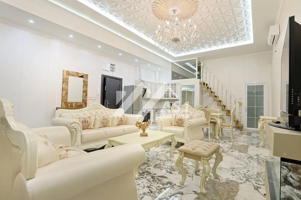 Izdavanje, trosoban stan, 100m², Salajka, Novi Sad Sve Podlokacije