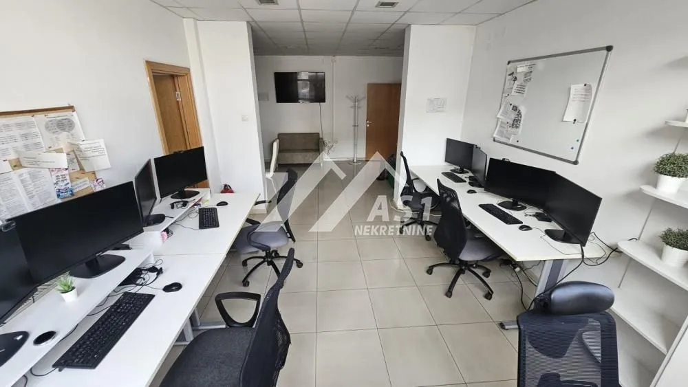 Rent, office space, 112m², Bulevar Oslobodjenja, Novi Sad Sve Podlokacije