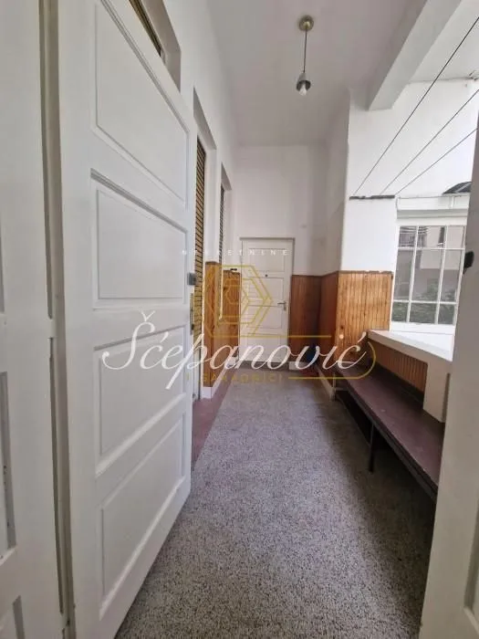 Rent, office space, 84m², Centar, Novi Sad