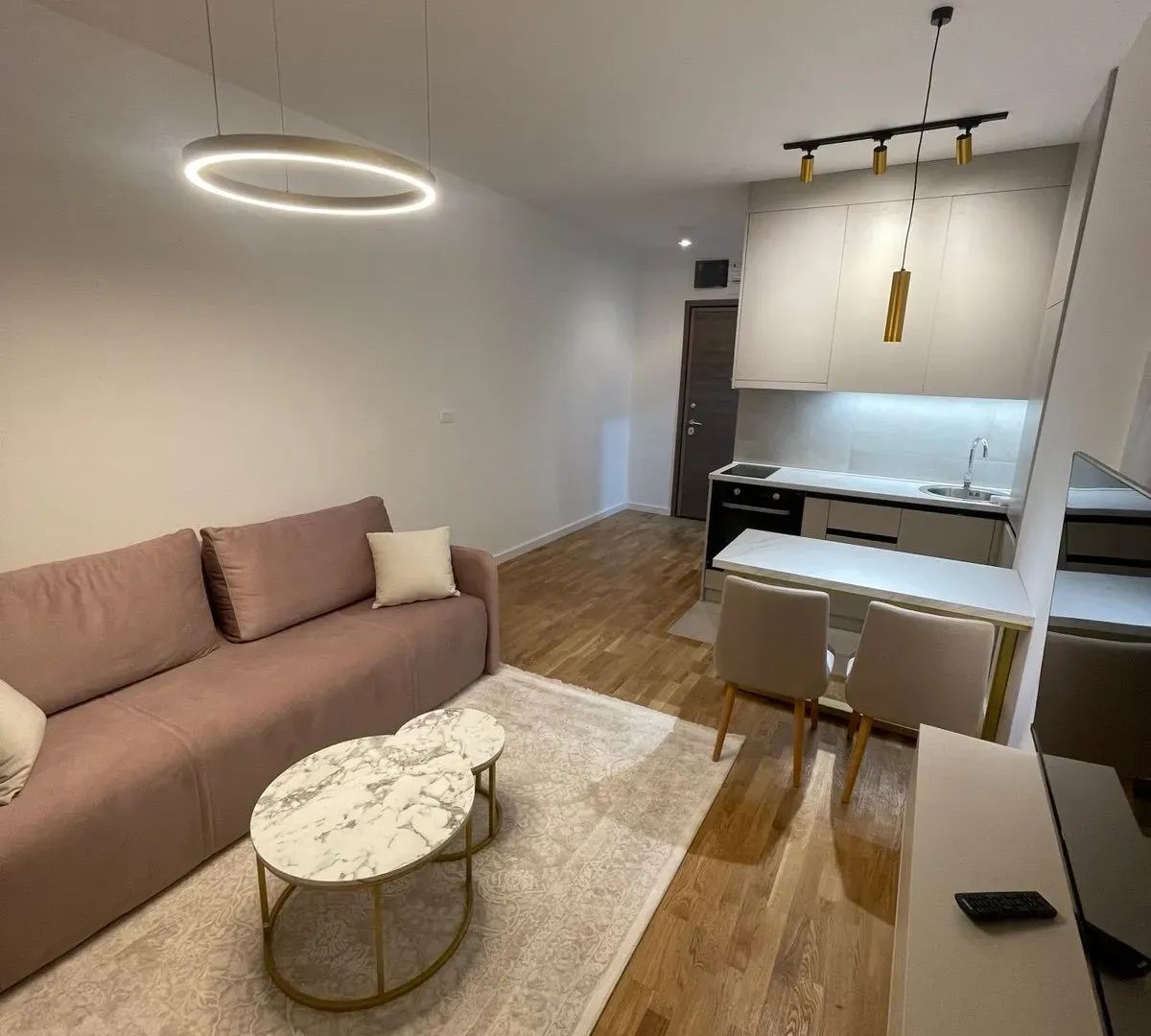 Izdavanje, garsonjera, 26m², Zabjelo, Podgorica
