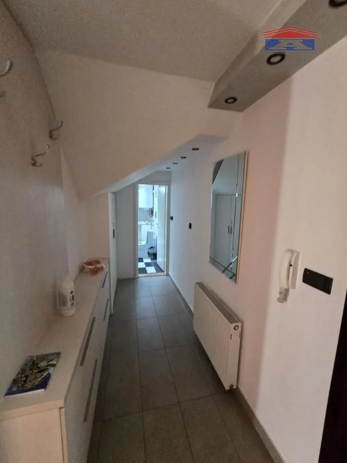 Izdavanje, dvosoban stan, 51m², Sajmište, Novi Sad