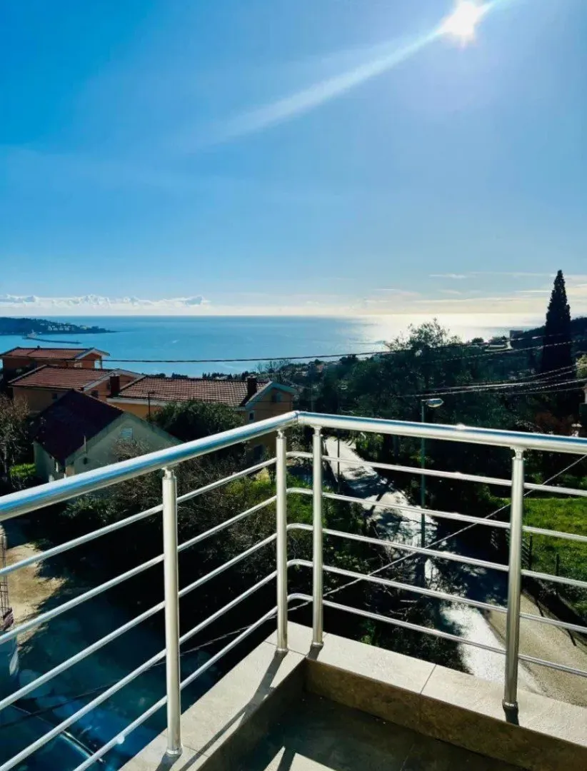 Sale, house, 220m², Šušanj, Bar