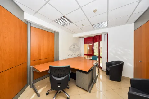 Sale, office space, 414m², Preko Morače, Podgorica - image 12
