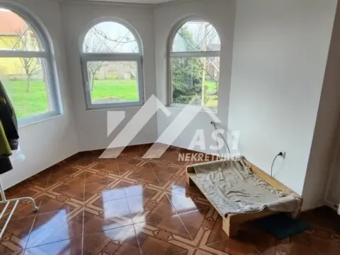 Izdavanje, kuća, 400m², Trandžament, Petrovaradin - image 4