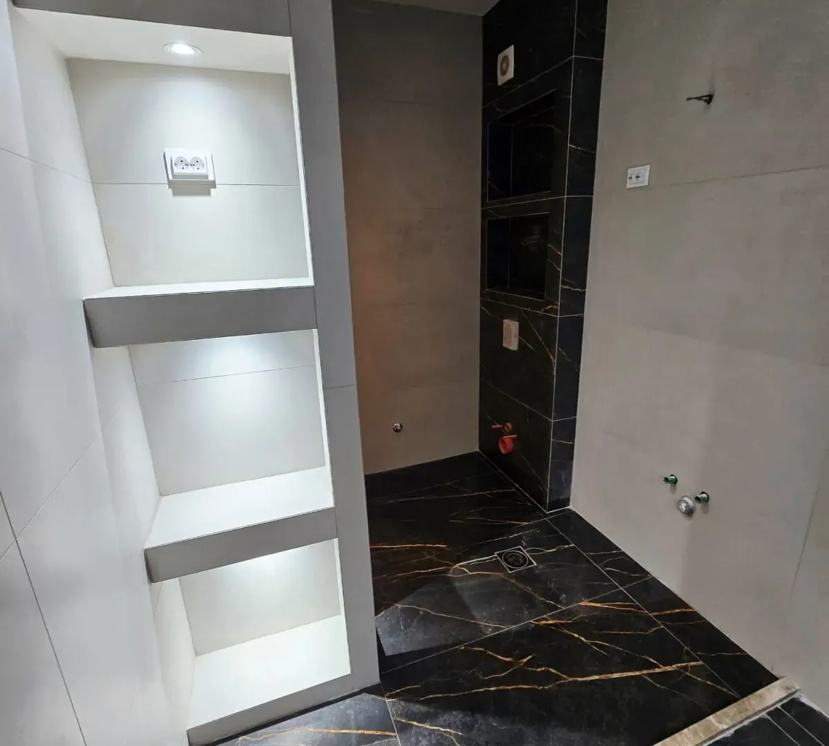 Prodaja, jednosoban stan, 72m², Stari Aerodrom, Podgorica