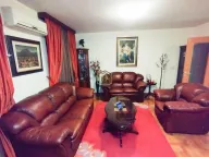 Izdavanje, trosoban stan, 116m², Stari Aerodrom, Podgorica - image 1