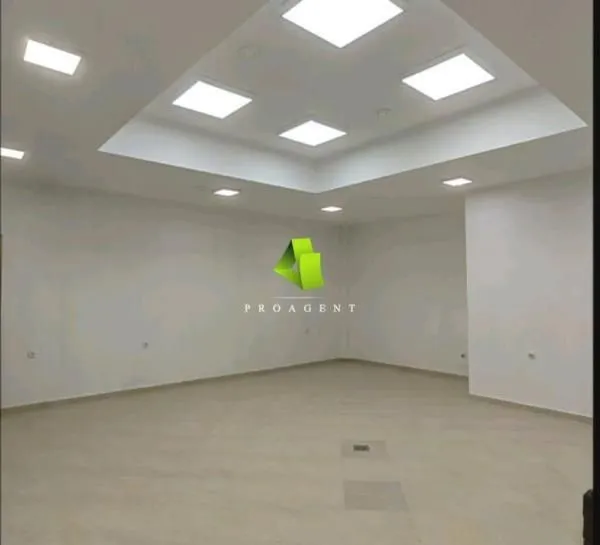 Rent, office space, 49m², Medijana, Niš