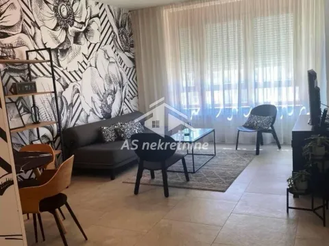 Stan in Novi Beograd Blok 65