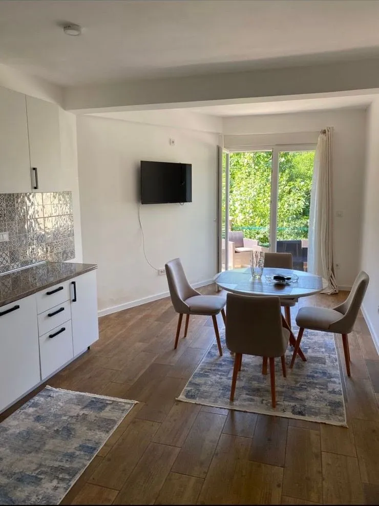 Rent, one bedroom apartment, 64m², Mažina, Tivat