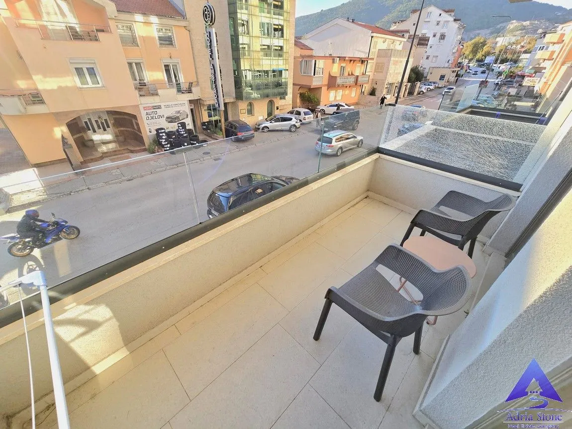 Rent, one bedroom apartment, 45m², Podkošljun, Budva