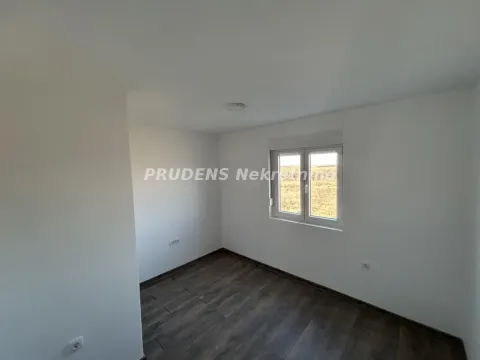 Prodaja, trosoban stan, 63m², Surčin, Beograd - image 11