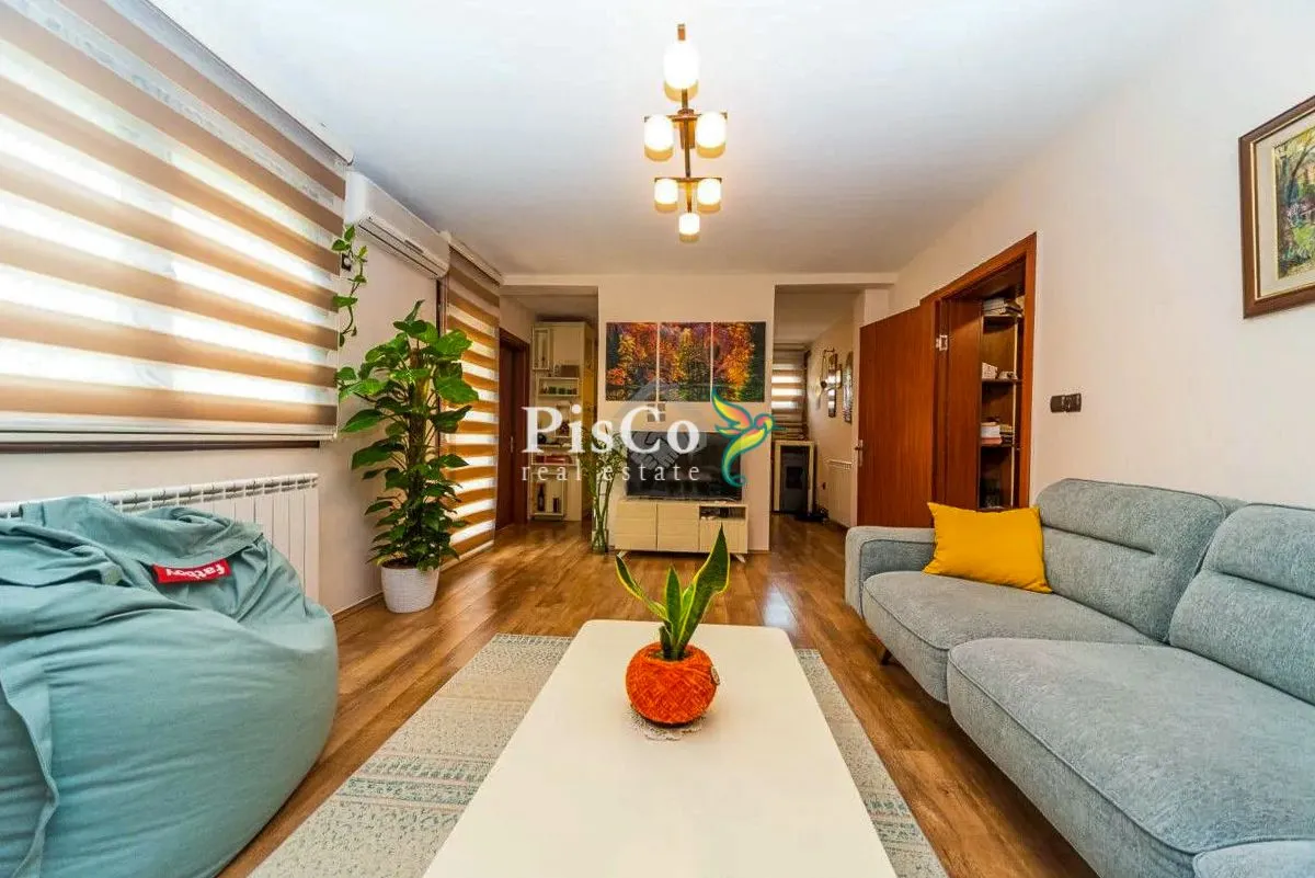 Prodaja, kuća, 200m², Donja Gorica, Podgorica