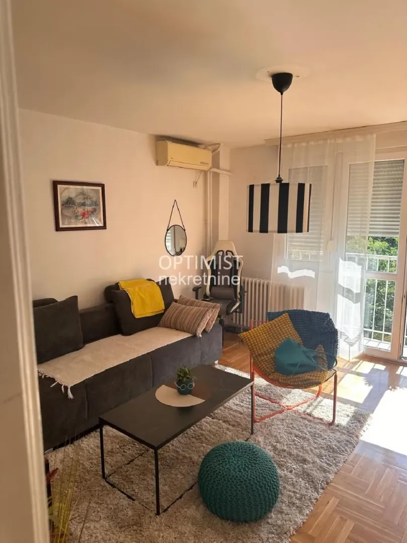 Izdavanje, jednosoban stan, 32m², Novi Beograd Blok 1 Fontana, Novi Beograd Sve Podlokacije