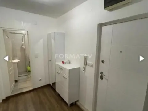 Rent, one bedroom apartment, 35m², Savski Venac, Beograd - image 4