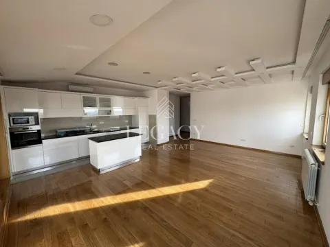 Izdavanje, četvorosoban stan, 140m², Šumice, Beograd - image 3