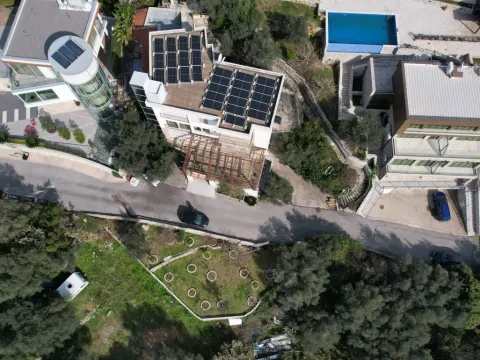 Izdavanje, trosoban stan, 247m², Sveti Stefan, Budva - image 9