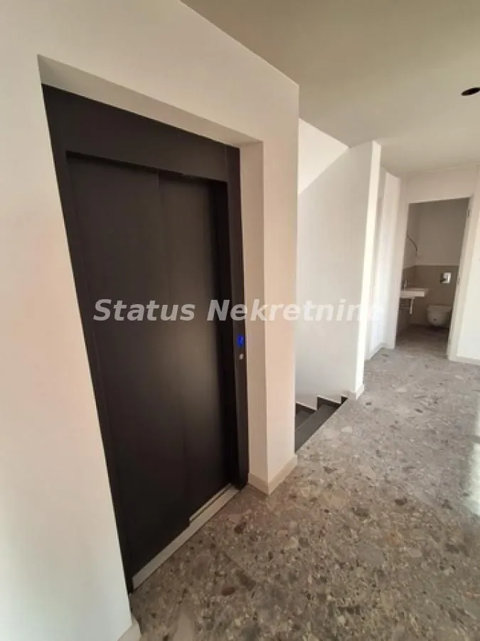 Prodaja, stan, 210m², Telep, Novi Sad Sve Podlokacije