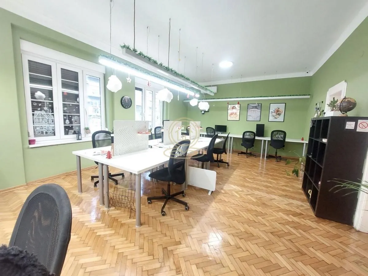 Izdavanje, poslovni prostor, 129m², Savski Venac, Beograd