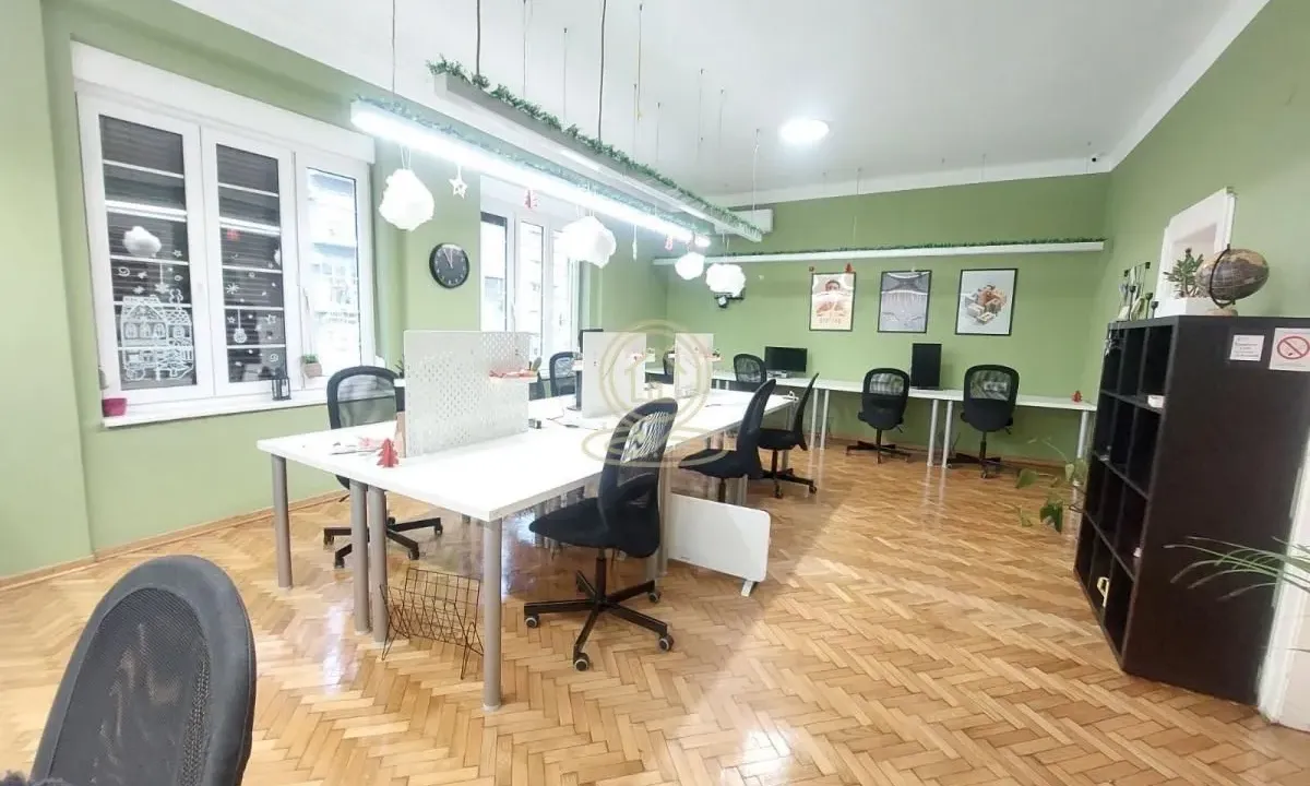 Izdavanje, poslovni prostor, 129m², Savski Venac, Beograd