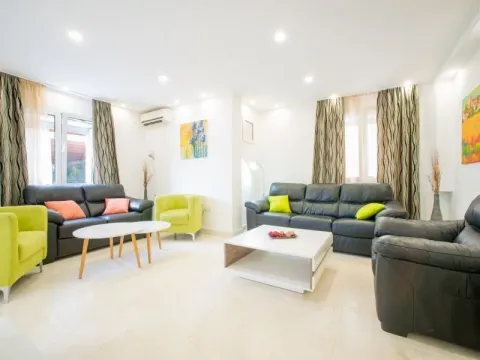 Prodaja, kuća, 240m², Stoliv, Kotor - image 8