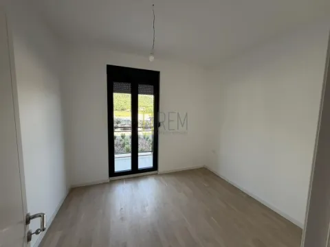 Rent, one bedroom apartment, 39m², Tološi, Podgorica - image 4