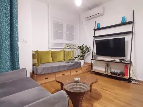 Rent, one bedroom apartment, 52m², City Kvart, Podgorica - image 1