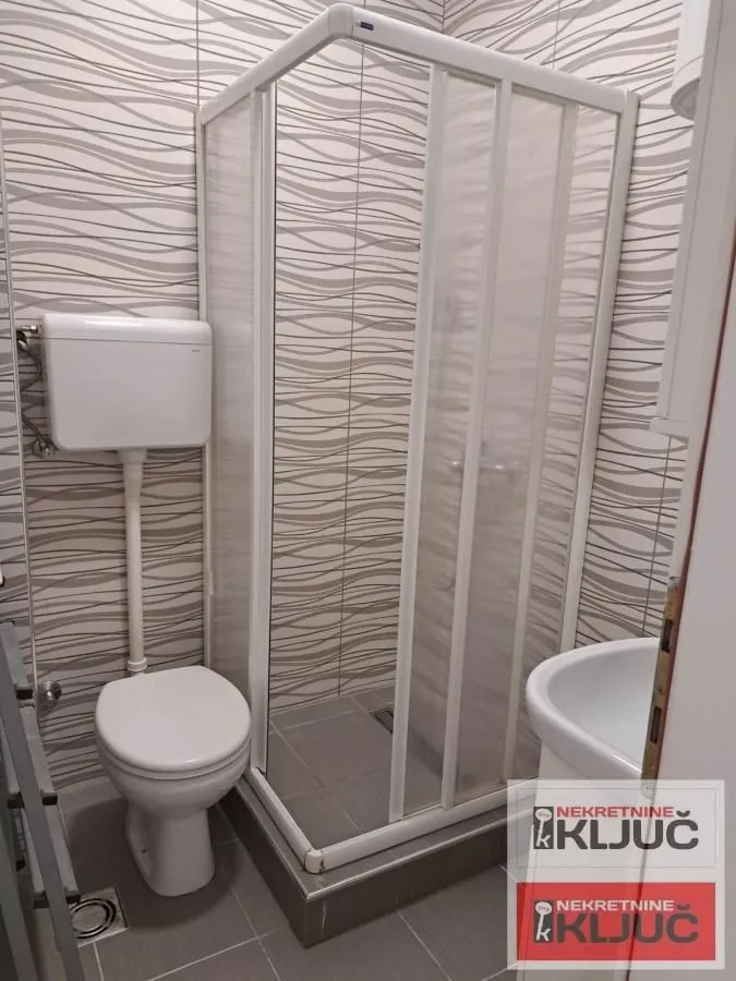 Prodaja, trosoban stan, 71m², Bulevar Oslobodjenja, Novi Sad Sve Podlokacije
