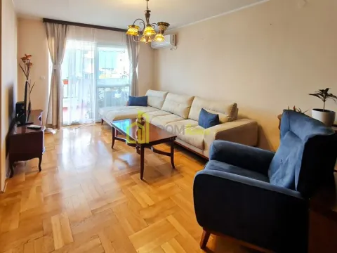 Stan in Makedonsko naselje