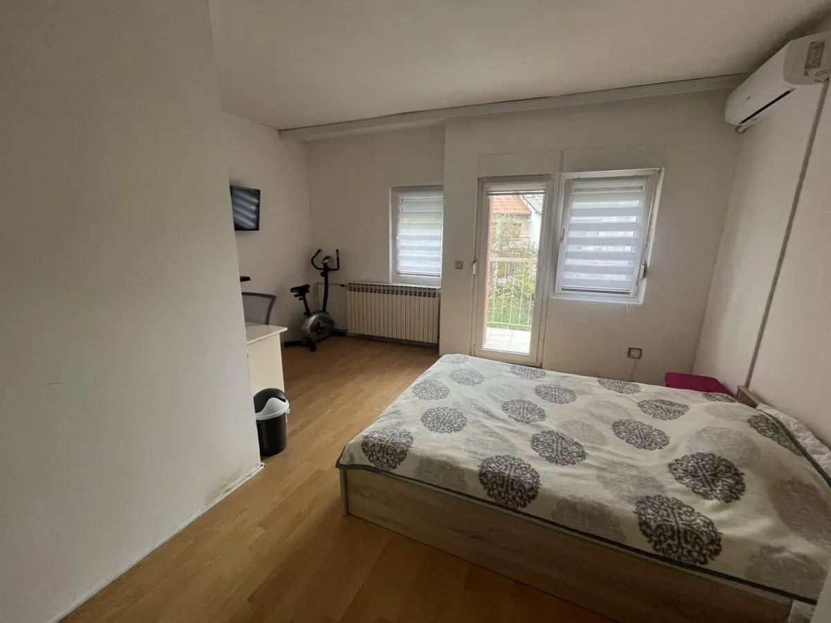 Prodaja, četvorosoban stan, 120m², Strelište, Jagodina