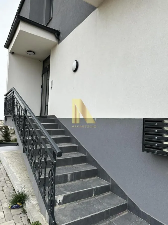 Prodaja, četvorosoban stan, 80m², Mišeluk, Petrovaradin