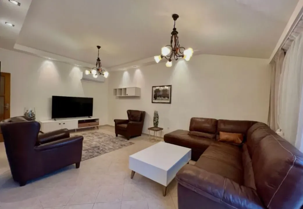 Prodaja, trosoban stan, 108m², Momišići, Podgorica