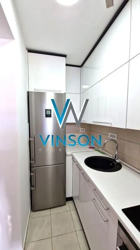 Izdavanje, trosoban stan, 62m², Salajka, Novi Sad Sve Podlokacije
